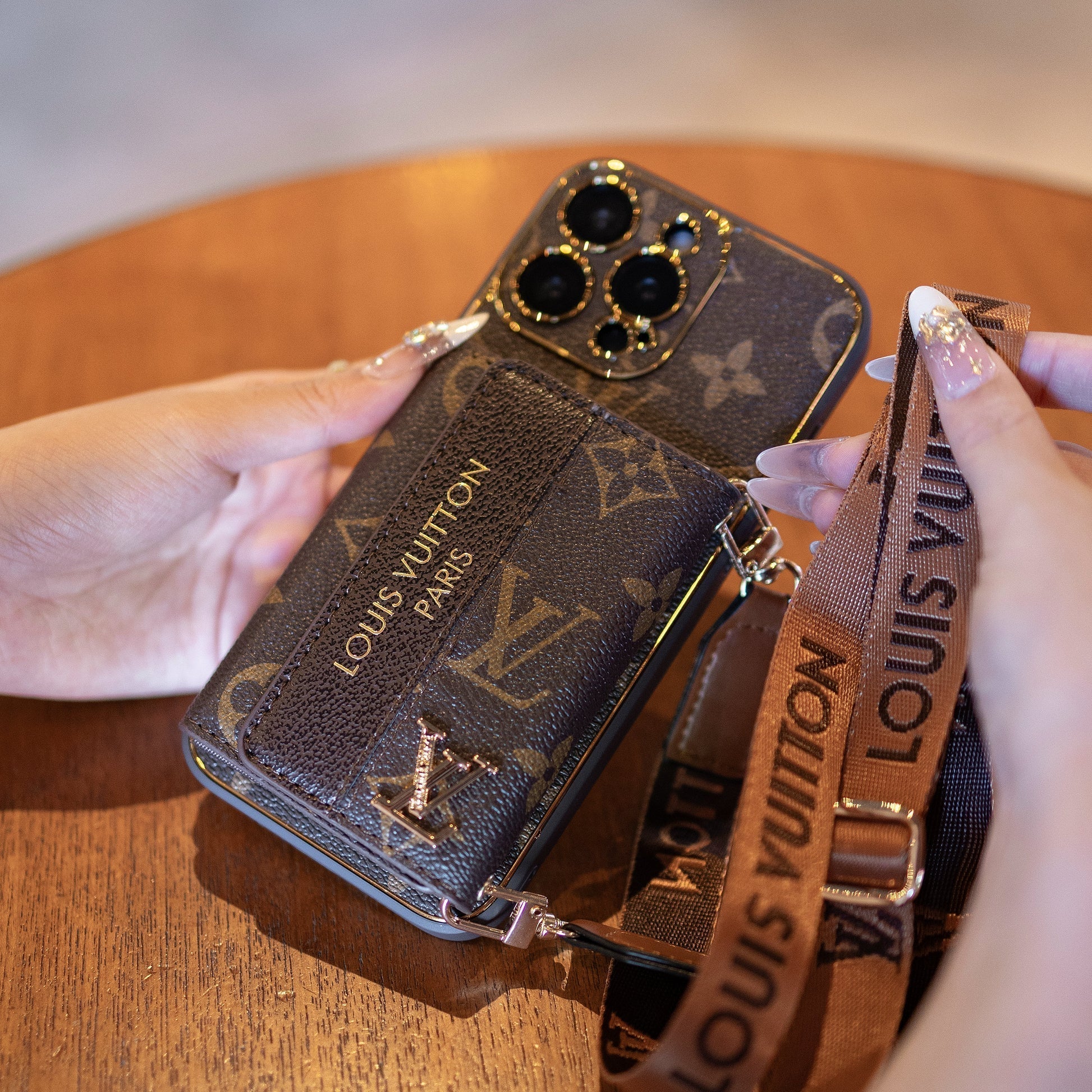 New Classic Luxury Card Holder Phone Case 02